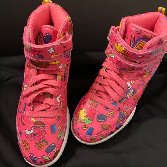 Girl's Size: 4 1/2 Pink  Fila A-High-top Snakers  w/ Cartoons-style print - Picture 1 of 8